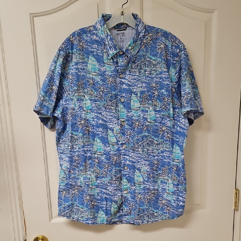 NWOT Izod Saltwater Buttondown Shirt